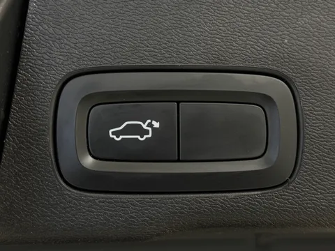 ME19YDW Volvo XC60 2.0 D4 Inscription 5dr AWD Geartronic Thumbnail #17