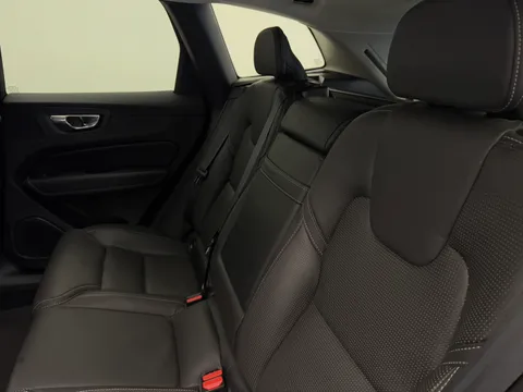 ME19YDW Volvo XC60 2.0 D4 Inscription 5dr AWD Geartronic Thumbnail #18