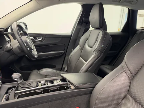 ME19YDW Volvo XC60 2.0 D4 Inscription 5dr AWD Geartronic Thumbnail #21