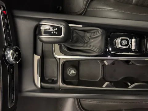 ME19YDW Volvo XC60 2.0 D4 Inscription 5dr AWD Geartronic Thumbnail #23