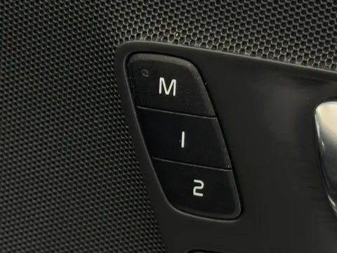 ME19YDW Volvo XC60 2.0 D4 Inscription 5dr AWD Geartronic Thumbnail #32