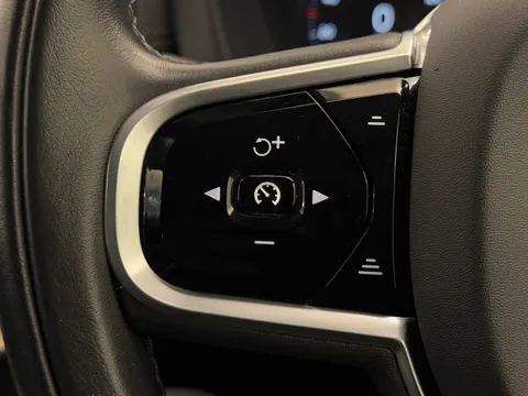 ME19YDW Volvo XC60 2.0 D4 Inscription 5dr AWD Geartronic Thumbnail #34