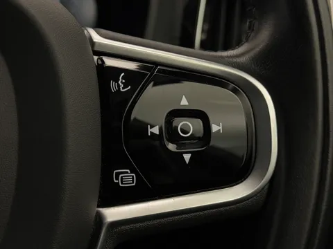 ME19YDW Volvo XC60 2.0 D4 Inscription 5dr AWD Geartronic Thumbnail #35