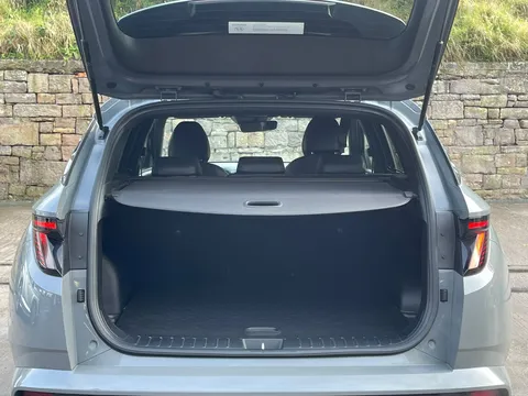 MC72KZR Hyundai Tucson 1.6 TGDi N Line 5dr 2WD Thumbnail #26