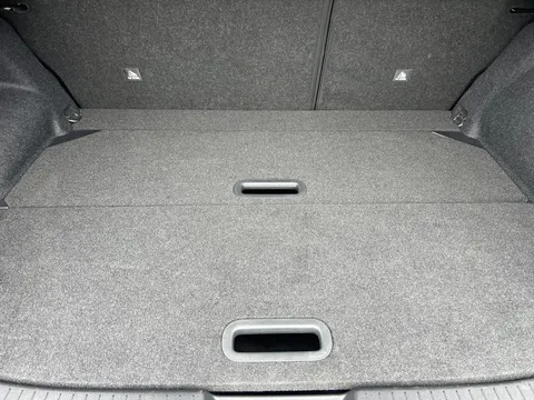 OV24MOF Nissan Qashqai 1.3 DiG-T MH N-Connecta [Glass Roof] 5dr Thumbnail #18