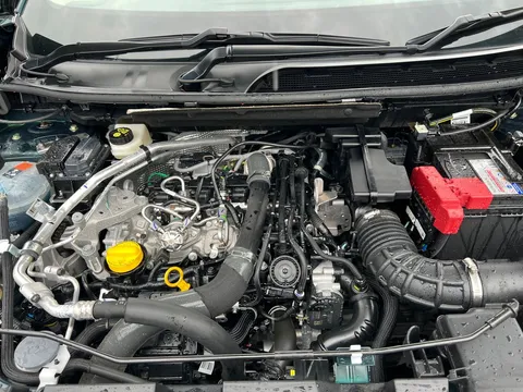 OV24MOF Nissan Qashqai 1.3 DiG-T MH N-Connecta [Glass Roof] 5dr Thumbnail #27