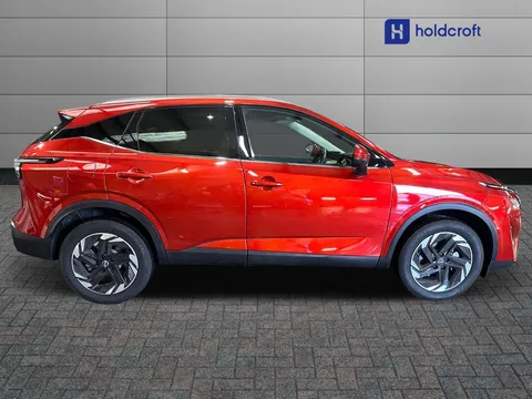 DX74XHP Nissan Qashqai 1.3 DiG-T MH N-Connecta [Glass Roof] 5dr Thumbnail #7