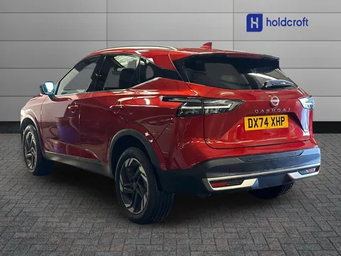 DX74XHP Nissan Qashqai 1.3 DiG-T MH N-Connecta [Glass Roof] 5dr Thumbnail #8