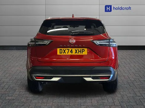DX74XHP Nissan Qashqai 1.3 DiG-T MH N-Connecta [Glass Roof] 5dr Thumbnail #9