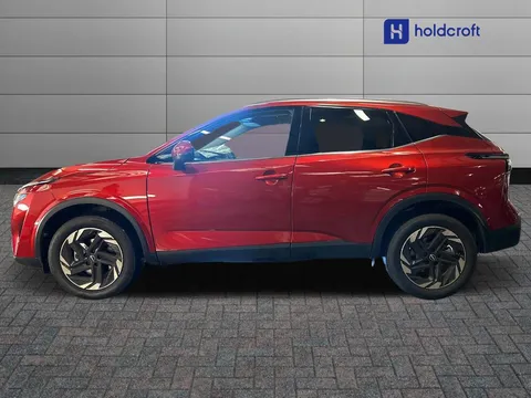 DX74XHP Nissan Qashqai 1.3 DiG-T MH N-Connecta [Glass Roof] 5dr Thumbnail #10