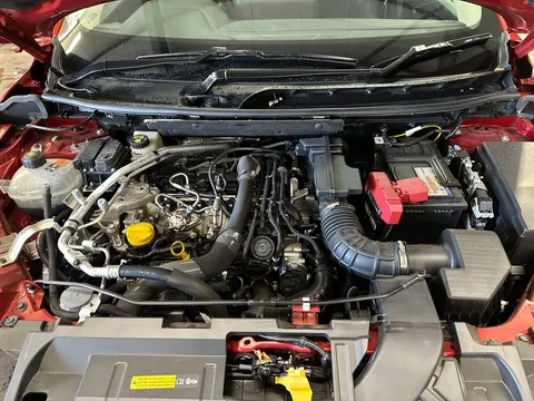 DX74XHP Nissan Qashqai 1.3 DiG-T MH N-Connecta [Glass Roof] 5dr Thumbnail #12