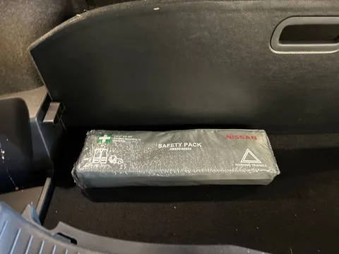 DX74XHP Nissan Qashqai 1.3 DiG-T MH N-Connecta [Glass Roof] 5dr Thumbnail #21