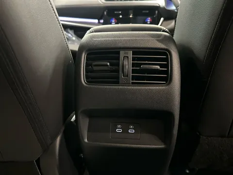 DX74XHP Nissan Qashqai 1.3 DiG-T MH N-Connecta [Glass Roof] 5dr Thumbnail #26