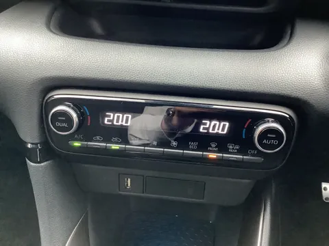 CX72XPA Toyota Yaris 1.5 Hybrid GR Sport 5dr CVT Thumbnail #24