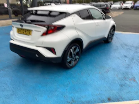 DA72KTE Toyota C-HR 1.8 Hybrid Design 5dr CVT Thumbnail #9