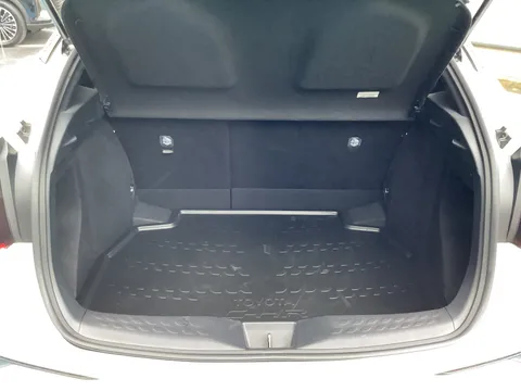 DA72KTE Toyota C-HR 1.8 Hybrid Design 5dr CVT Thumbnail #12
