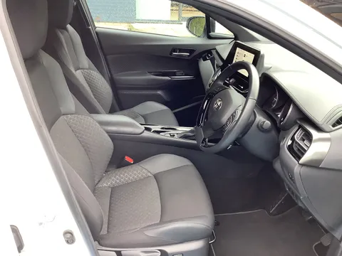 DA72KTE Toyota C-HR 1.8 Hybrid Design 5dr CVT Thumbnail #13
