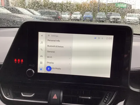 DA72KTE Toyota C-HR 1.8 Hybrid Design 5dr CVT Thumbnail #24