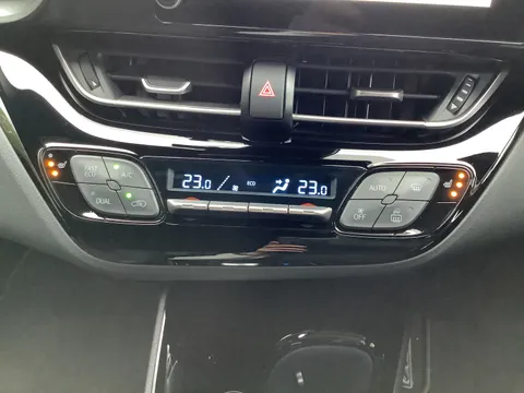 DA72KTE Toyota C-HR 1.8 Hybrid Design 5dr CVT Thumbnail #25