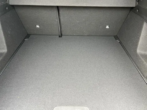 DX72SCZ Renault ARKANA 1.6 E-TECH Hybrid 145 R.S. Line 5dr Auto Thumbnail #15