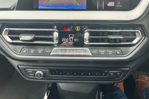 PK20ECJ BMW 1 Series 118i M Sport 5dr Step Auto [Tech Pack] Thumbnail #31