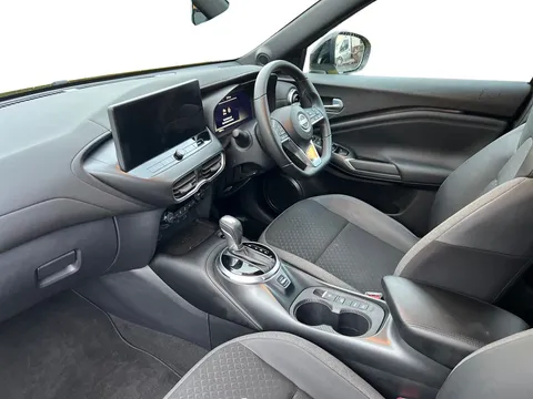 DX74XJD Nissan Juke 1.6 Hybrid N-Connecta 5dr Auto Thumbnail #12