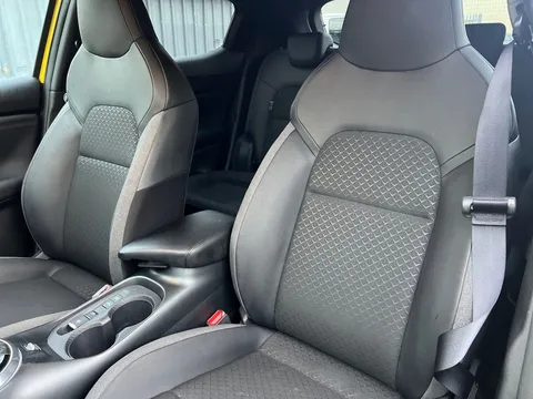 DX74XJD Nissan Juke 1.6 Hybrid N-Connecta 5dr Auto Thumbnail #18