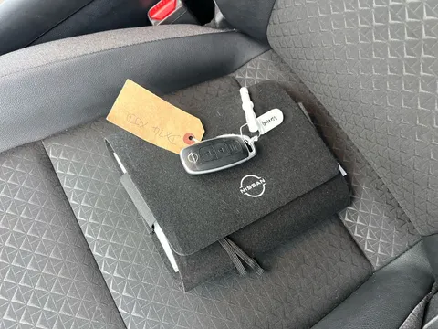 DX74XJD Nissan Juke 1.6 Hybrid N-Connecta 5dr Auto Thumbnail #22