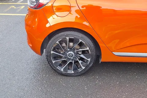 BG73CVR Renault Clio 1.6 E-TECH full hybrid 145 Esprit Alpine 5dr Auto Thumbnail #5