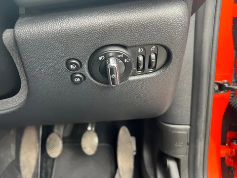 YL68JHA Mini Hatchback 1.5 Cooper Exclusive II 3dr Thumbnail #18