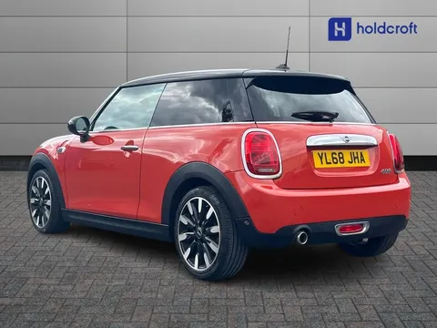 YL68JHA Mini Hatchback 1.5 Cooper Exclusive II 3dr Thumbnail #5