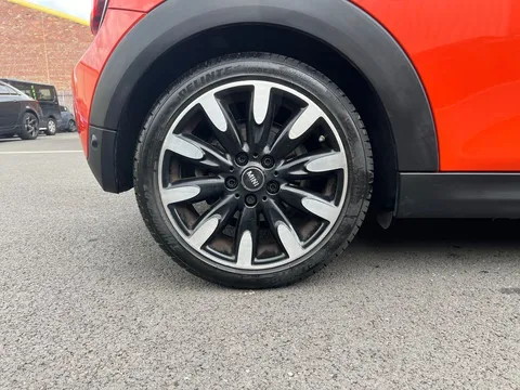 YL68JHA Mini Hatchback 1.5 Cooper Exclusive II 3dr Thumbnail #8