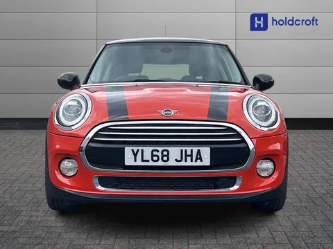 YL68JHA Mini Hatchback 1.5 Cooper Exclusive II 3dr Thumbnail #3
