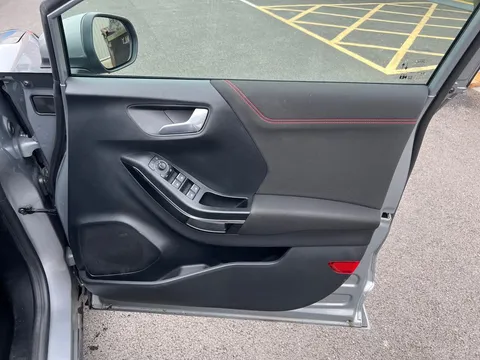 DL24WXA Ford Puma 1.0 EcoBoost Hybrid mHEV ST-Line 5dr DCT Thumbnail #14