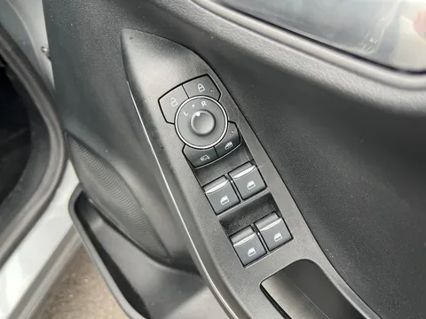 DL24WXA Ford Puma 1.0 EcoBoost Hybrid mHEV ST-Line 5dr DCT Thumbnail #15