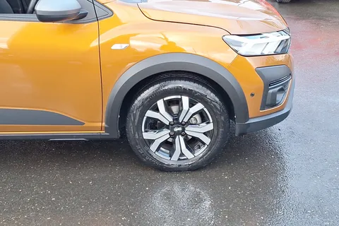 BK23OLV Dacia Sandero Stepway 1.0 TCe Bi-Fuel Journey 5dr Thumbnail #5
