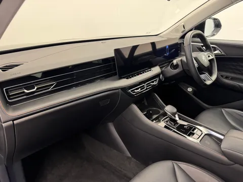 DS74JCO Mg Motor Uk Hs 1.5 T-GDI PHEV Trophy 5dr Auto Thumbnail #10