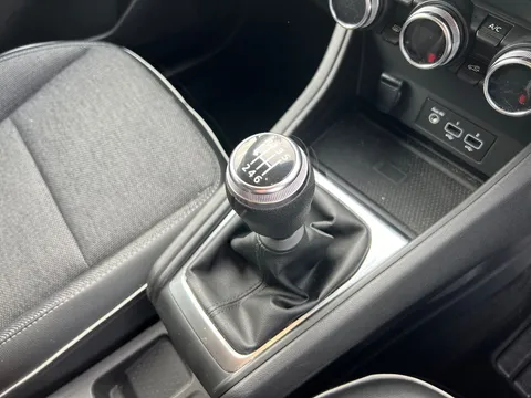 DN23VNH Renault Captur 1.0 TCE 90 Techno 5dr Thumbnail #14