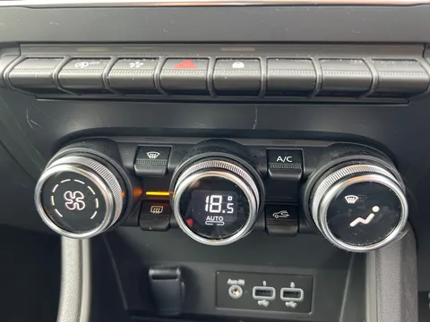 DN23VNH Renault Captur 1.0 TCE 90 Techno 5dr Thumbnail #20