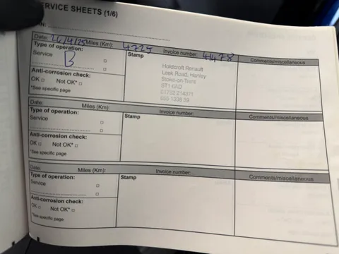 BT23FDA Renault Captur 1.6 E-Tech full hybrid 145 Techno 5dr Auto Thumbnail #17