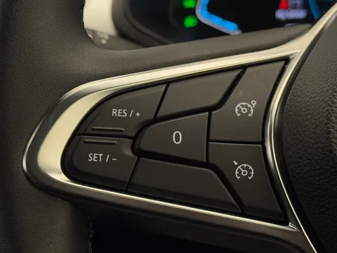 BT23FDA Renault Captur 1.6 E-Tech full hybrid 145 Techno 5dr Auto Thumbnail #21