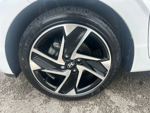 ET24TPU Hyundai i10 1.0 [63] Premium 5dr Auto [Nav] Thumbnail #24