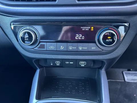 EN24WAO Hyundai i10 1.0 [63] Premium 5dr Auto [Nav] Thumbnail #31