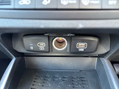 ET24TGE Hyundai i10 1.0 [63] Premium 5dr Auto [Nav] Thumbnail #37