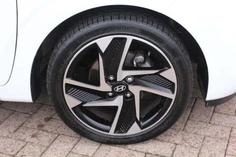 ET24TVC Hyundai i10 1.0 [63] Premium 5dr Auto [Nav] Thumbnail #10