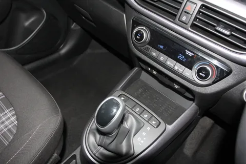 ET24TVC Hyundai i10 1.0 [63] Premium 5dr Auto [Nav] Thumbnail #19