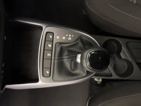 ET24TMO Hyundai i10 1.0 [63] Premium 5dr Auto [Nav] Thumbnail #15