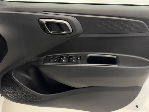 ET24TMO Hyundai i10 1.0 [63] Premium 5dr Auto [Nav] Thumbnail #16