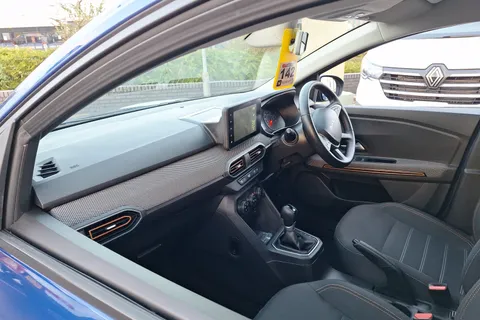 BK73FRJ Dacia Sandero Stepway 1.0 TCe Expression 5dr CVT Thumbnail #30