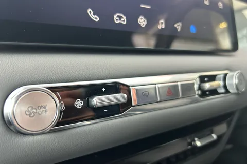 ML75FCA Mg Motor Uk MGS5 170kW SE EV Long Range 64kWh 5dr Auto Thumbnail #14